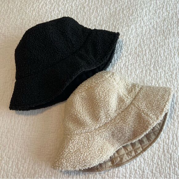 ✨ Britt’s Knits 2 Apres Ski Reversible Sherpa Bucket Hat Tan & Black - Picture 4 of 8